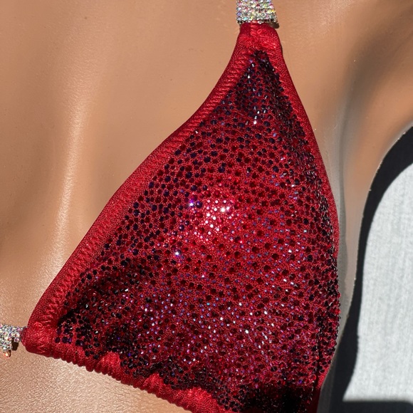 Stunning Red bikini competition posing suit perfect for NPC IFBB OCB IFBB NEW - Picture 4 of 12